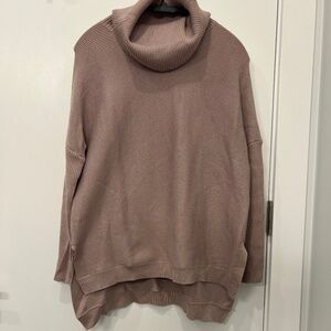 Oversized Ribbed Turtle Neck High Low Sweater
